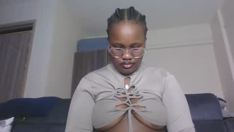 Snapshot of horny_sexxy_babe chatting on May 25, 1:17 pm Lucy online show from May 25, 1:17 pm