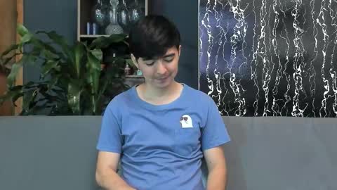 Alex and Camilo online show from November 23, 7:57 pm