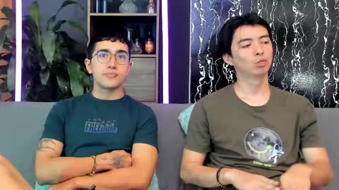 Alex and Camilo online show from May 12, 2:36 pm