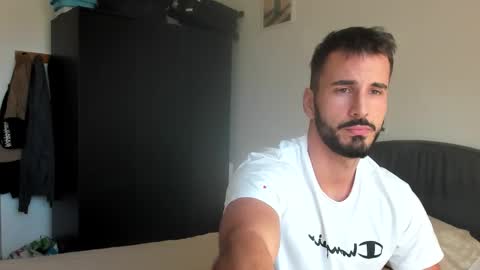 hornyasfuckk33 online show from November 5, 1:44 pm