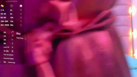 Khloe  online show from September 23, 2:03 am