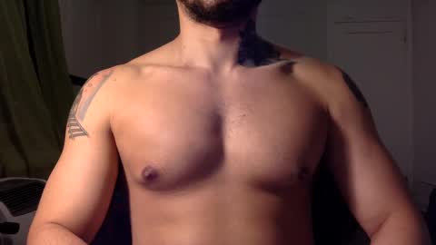 Snapshot of hornybbcxx chatting on January 28, 11:07 pm hornybbcxx online show from January 28, 11:07 pm