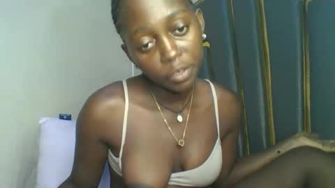 Bella online show from November 29, 9:18 pm