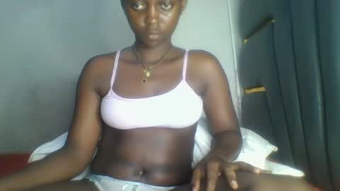 Snapshot of hornybella84 chatting on July 14, 5:12 am Bella online show from July 14, 5:12 am