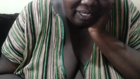Snapshot of hornybigtitts chatting on December 16, 3:22 pm monica zain online show from December 16, 3:22 pm