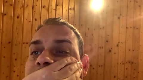 hornyfood112 online show from December 18, 2:39 am