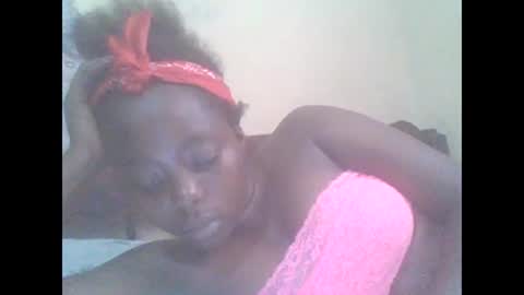 Snapshot of hornygal001 chatting on February 12, 5:15 am hornygal001 online show from February 12, 5:15 am