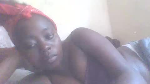 Snapshot of hornygal001 chatting on February 14, 11:53 am hornygal001 online show from February 14, 11:53 am