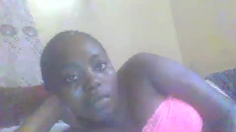 Snapshot of hornygal001 chatting on February 19, 6:00 am hornygal001 online show from February 19, 6:00 am