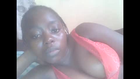 Snapshot of hornygal001 chatting on February 24, 11:32 am hornygal001 online show from February 24, 11:32 am