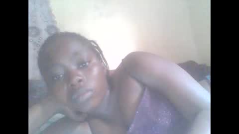 Snapshot of hornygal001 chatting on February 25, 6:47 am hornygal001 online show from February 25, 6:47 am