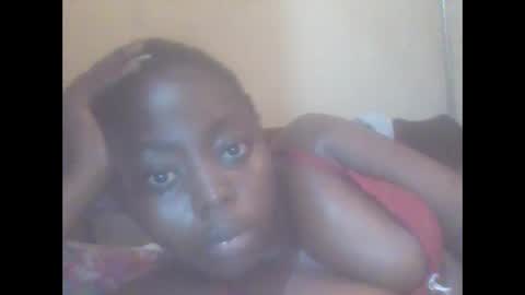 Snapshot of hornygal001 chatting on December 5, 7:17 am hornygal001 online show from December 5, 7:17 am