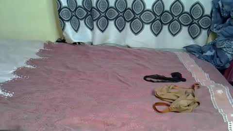 hornygal256 online show from January 6, 8:01 pm