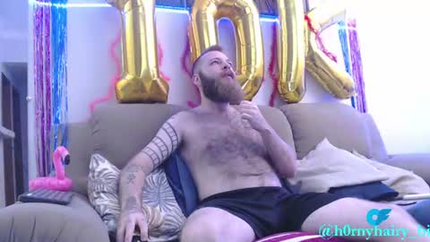 Snapshot of hornyhairy_bi chatting on July 4, 1:12 am Harry online show from July 4, 1:12 am