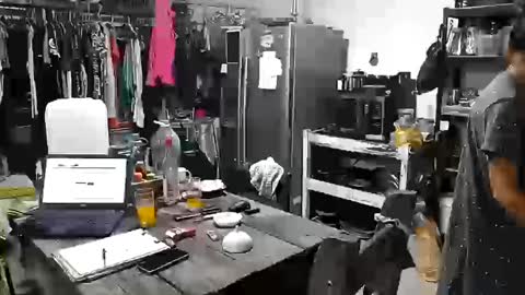 Nix  D online show from October 21, 4:30 pm