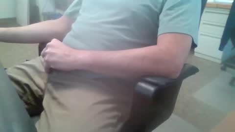 hornyhubby1001 online show from November 12, 3:23 pm