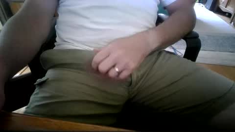 hornyhubby1001 online show from June 13, 8:18 pm
