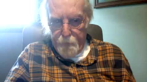 Snapshot of hornyinohio9 chatting on April 11, 1:26 pm HornyInOhio9 online show from April 11, 1:26 pm