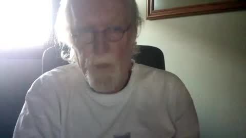 Snapshot of hornyinohio9 chatting on April 16, 12:28 pm HornyInOhio9 online show from April 16, 12:28 pm