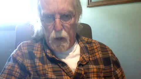Snapshot of hornyinohio9 chatting on April 19, 2:38 pm HornyInOhio9 online show from April 19, 2:38 pm