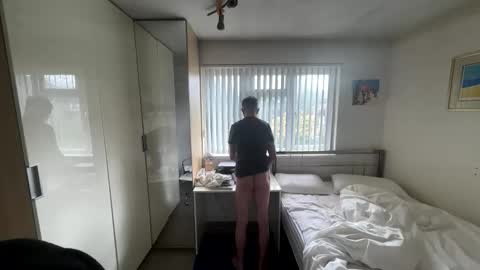 Hornylondon online show from September 15, 10:26 am