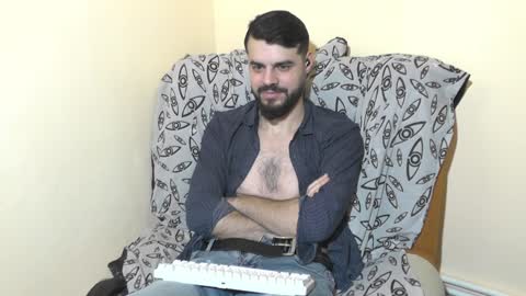 Snapshot of hornymaster93 chatting on January 4, 12:05 am hornymaster online show from January 4, 12:05 am