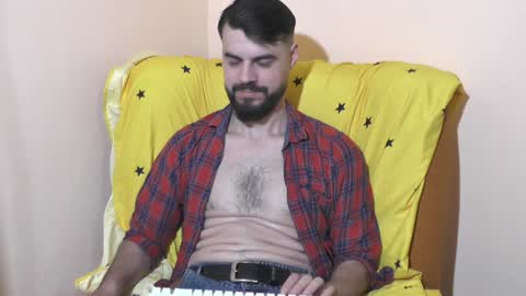 Snapshot of hornymaster93 chatting on January 9, 9:58 pm hornymaster online show from January 9, 9:58 pm