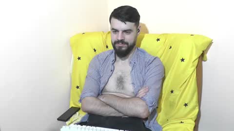 Snapshot of hornymaster93 chatting on January 18, 11:32 am hornymaster online show from January 18, 11:32 am