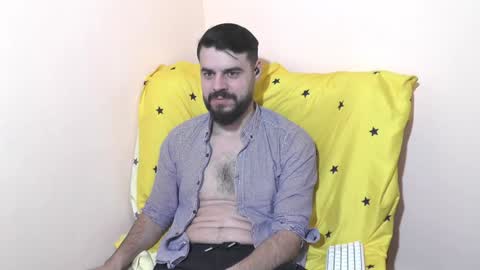 Snapshot of hornymaster93 chatting on January 19, 2:06 pm hornymaster online show from January 19, 2:06 pm