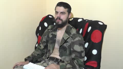 Snapshot of hornymaster93 chatting on February 9, 1:22 am hornymaster online show from February 9, 1:22 am