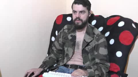 Snapshot of hornymaster93 chatting on February 10, 2:52 am hornymaster online show from February 10, 2:52 am