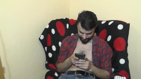 Snapshot of hornymaster93 chatting on February 15, 11:06 am hornymaster online show from February 15, 11:06 am