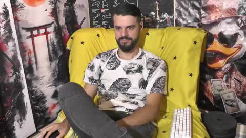 Snapshot of hornymaster93 chatting on September 28, 1:55 am hornymaster online show from September 28, 1:55 am