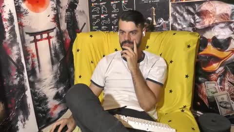 Snapshot of hornymaster93 chatting on October 1, 4:51 am hornymaster online show from October 1, 4:51 am