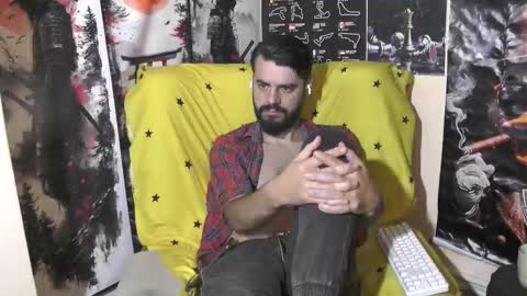 Snapshot of hornymaster93 chatting on October 13, 2:22 am hornymaster online show from October 13, 2:22 am