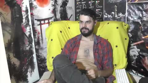 Snapshot of hornymaster93 chatting on October 13, 8:20 pm hornymaster online show from October 13, 8:20 pm