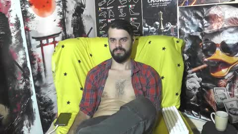 Snapshot of hornymaster93 chatting on October 15, 12:33 am hornymaster online show from October 15, 12:33 am