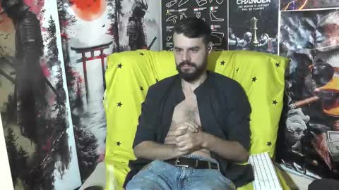 Snapshot of hornymaster93 chatting on October 17, 2:48 am hornymaster online show from October 17, 2:48 am