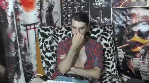 Snapshot of hornymaster93 chatting on October 24, 9:17 am hornymaster online show from October 24, 9:17 am