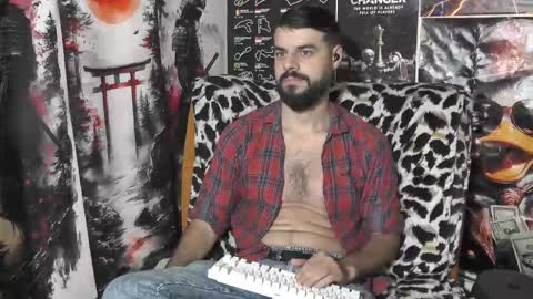 Snapshot of hornymaster93 chatting on November 24, 2:33 am hornymaster online show from November 24, 2:33 am