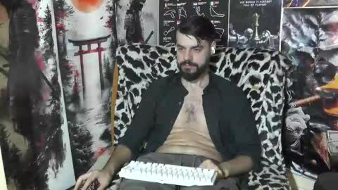 Snapshot of hornymaster93 chatting on November 27, 9:39 pm hornymaster online show from November 27, 9:39 pm