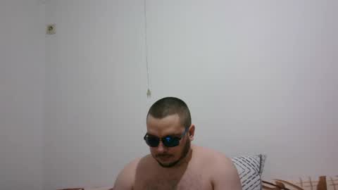 hornymonkey991 online show from May 2, 6:13 pm