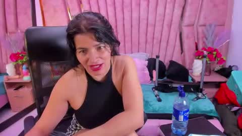 Snapshot of hornyskinny26 chatting on July 12, 6:48 am hornyskinny26 online show from July 12, 6:48 am