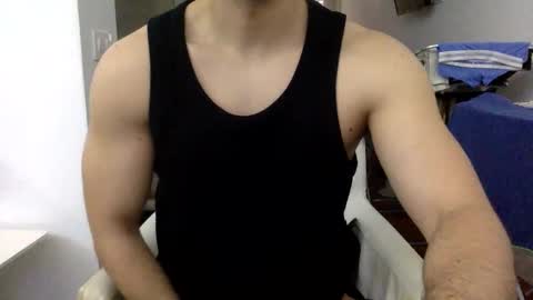 hornyspaniard93 online show from April 25, 1:41 pm