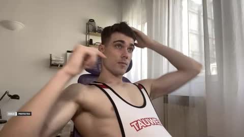 Snapshot of hornytwunk01 chatting on October 23, 9:30 am hornytwunk01 online show from October 23, 9:30 am