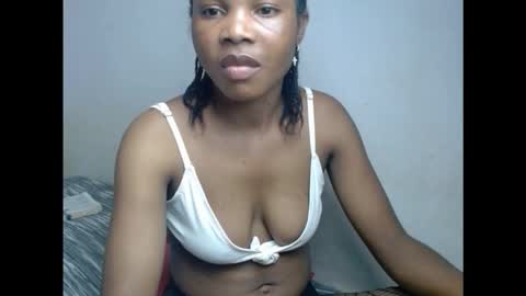 Snapshot of hornyxbum chatting on November 18, 8:35 pm hornyxbum online show from November 18, 8:35 pm