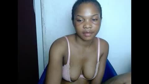 Snapshot of hornyxbum chatting on November 28, 11:07 pm hornyxbum online show from November 28, 11:07 pm