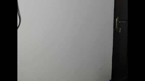 Snapshot of hornyxbum chatting on February 3, 8:30 am hornyxbum online show from February 3, 8:30 am