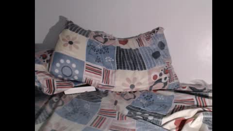 Snapshot of hornyxbum chatting on March 5, 9:44 pm hornyxbum online show from March 5, 9:44 pm