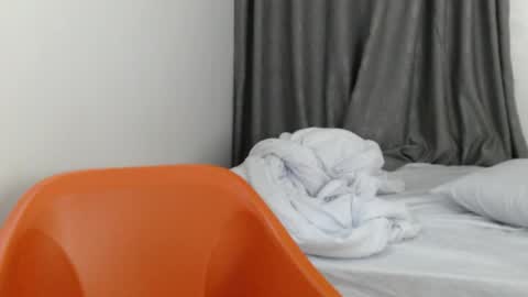 Snapshot of hornyxbum chatting on May 25, 5:13 am hornyxbum online show from May 25, 5:13 am